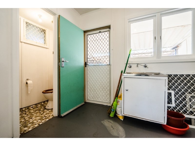 31 Burnham Way, Girrawheen WA 6064