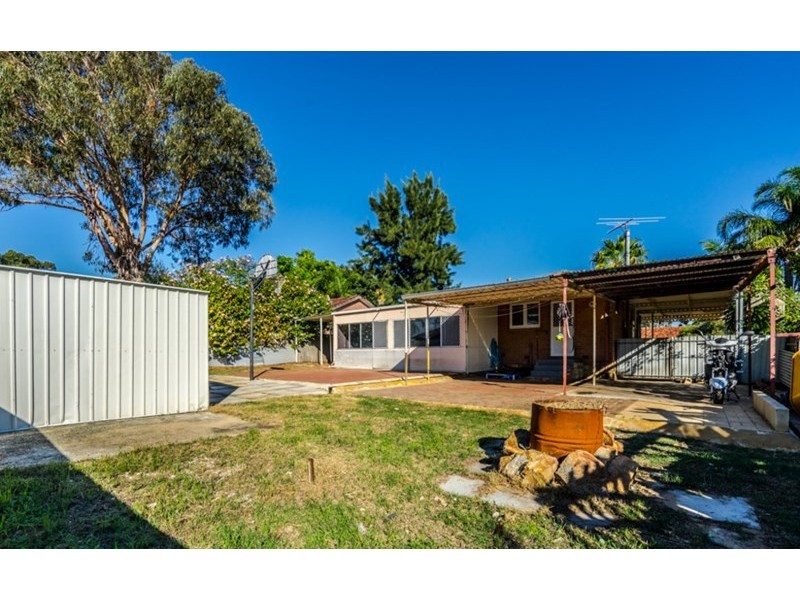 31 Burnham Way, Girrawheen WA 6064