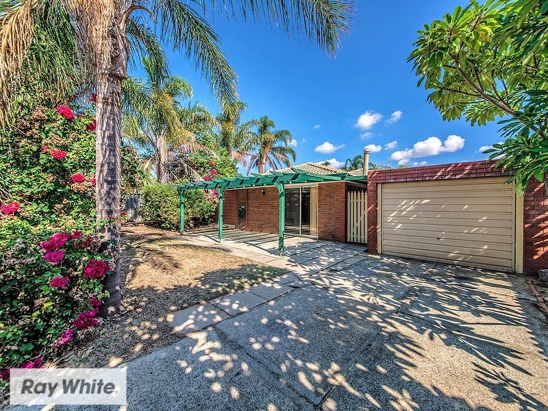 29 Girrawheen Avenue, Girrawheen WA 6064