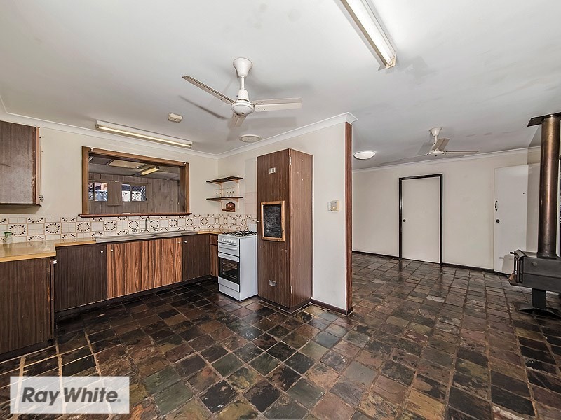 29 Girrawheen Avenue, Girrawheen WA 6064