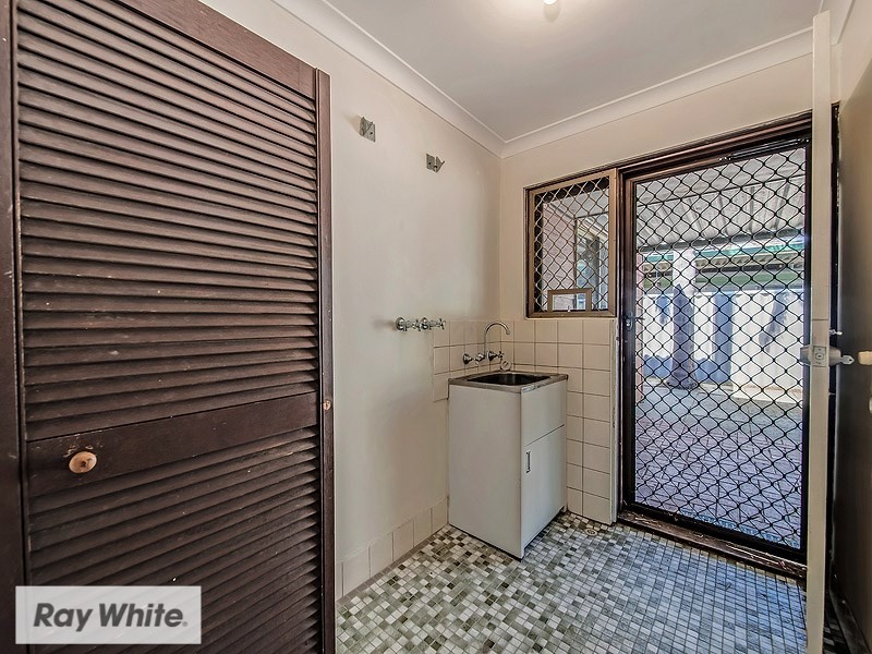 29 Girrawheen Avenue, Girrawheen WA 6064