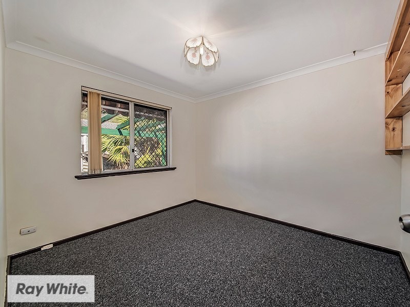 29 Girrawheen Avenue, Girrawheen WA 6064