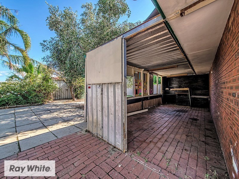 29 Girrawheen Avenue, Girrawheen WA 6064