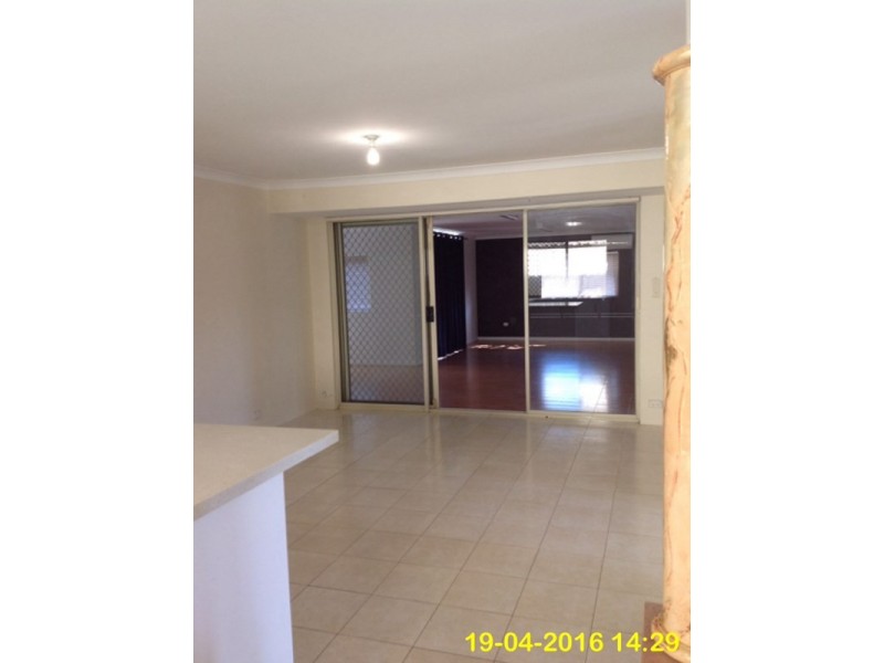 34 Elliot Road, Hocking WA 6065