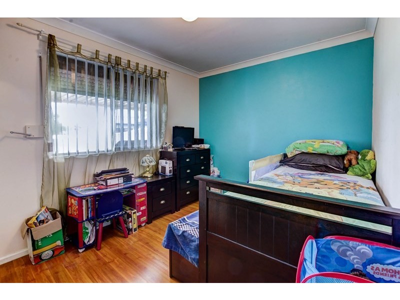 215 Ravenswood Drive, Westminster WA 6061