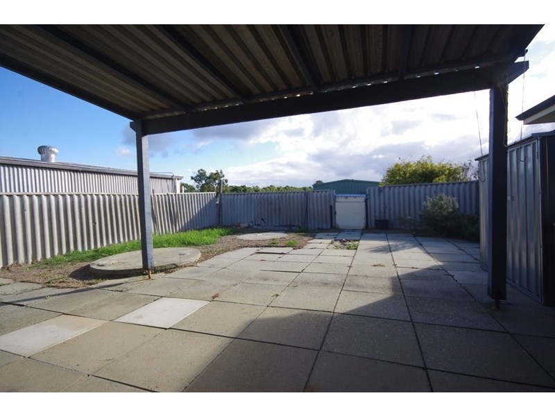 2/1829 West Swan Road, Caversham WA 6055