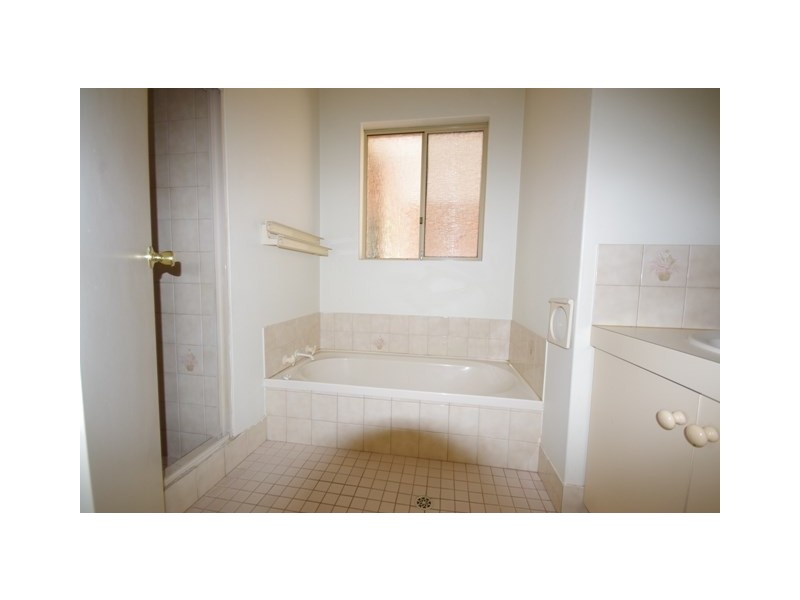 2/46 Railway Parade, Bassendean WA 6054