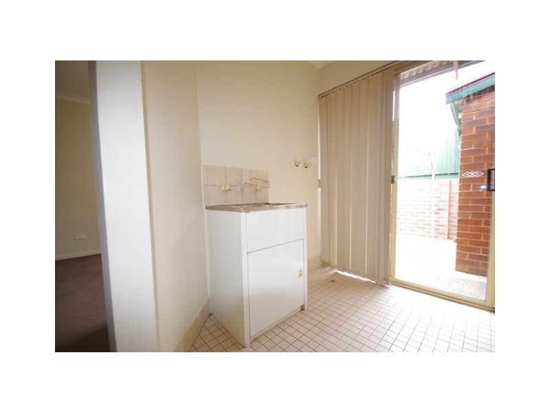 2/46 Railway Parade, Bassendean WA 6054