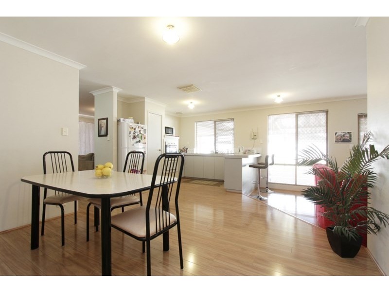 10 Knoll Place, Kiara WA 6054