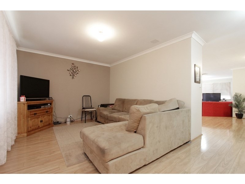 10 Knoll Place, Kiara WA 6054