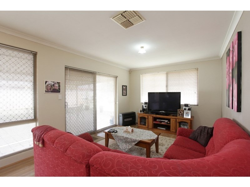 10 Knoll Place, Kiara WA 6054