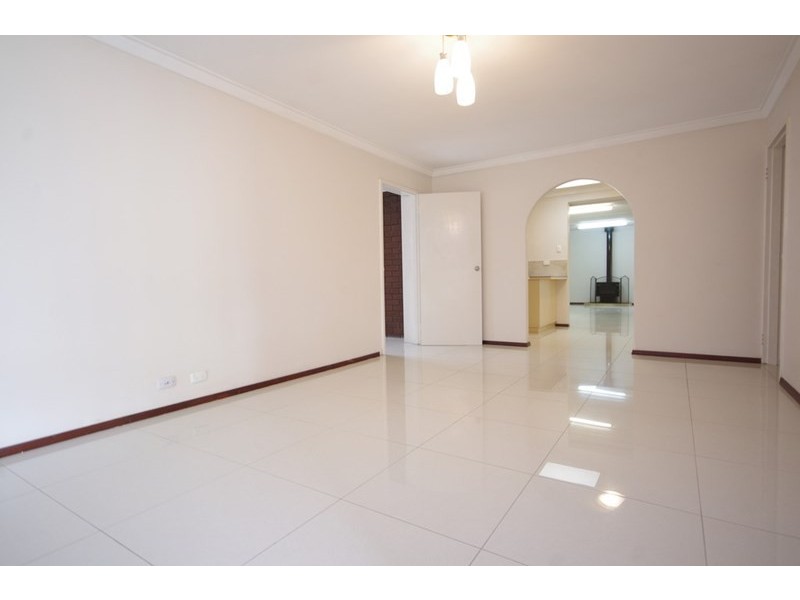 7 Camfield Place, Beechboro WA 6063