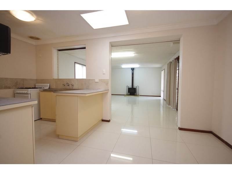 7 Camfield Place, Beechboro WA 6063