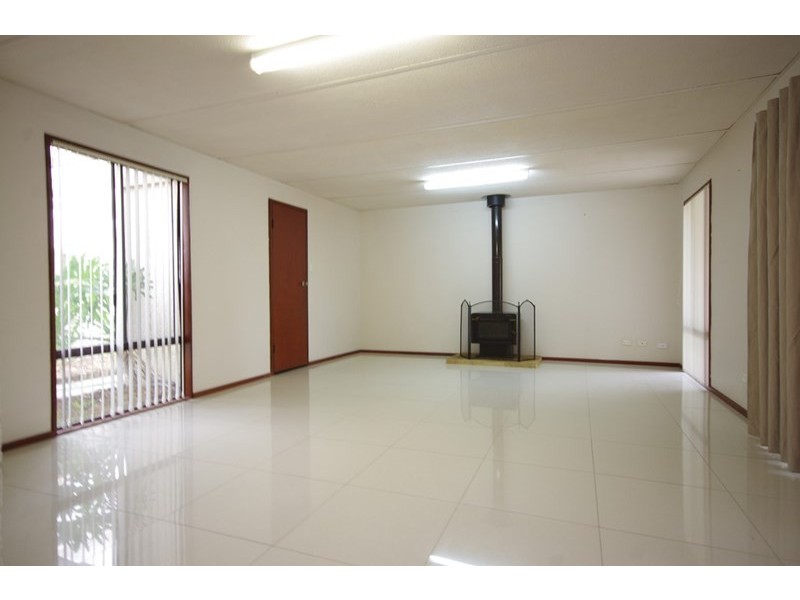 7 Camfield Place, Beechboro WA 6063