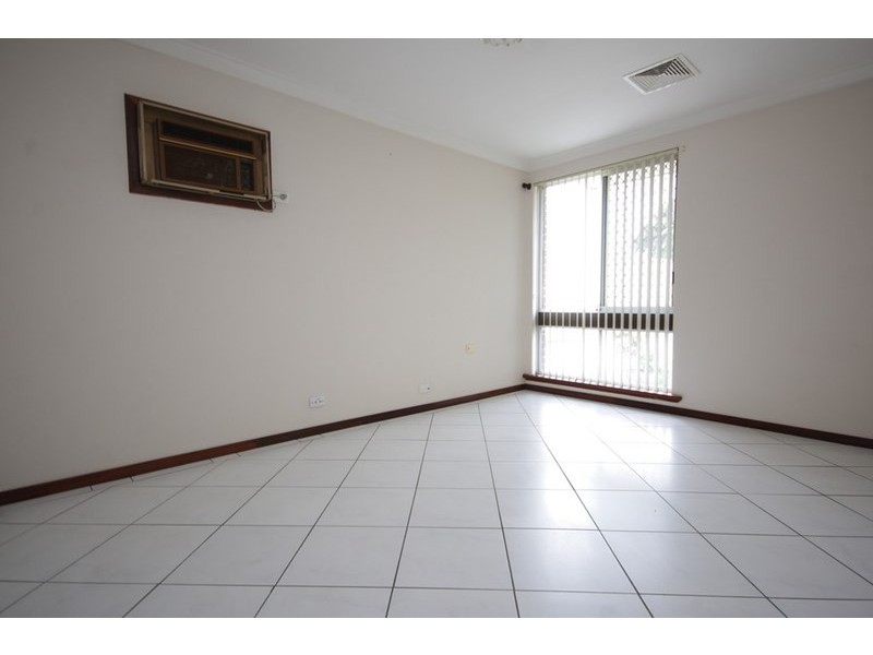 7 Camfield Place, Beechboro WA 6063