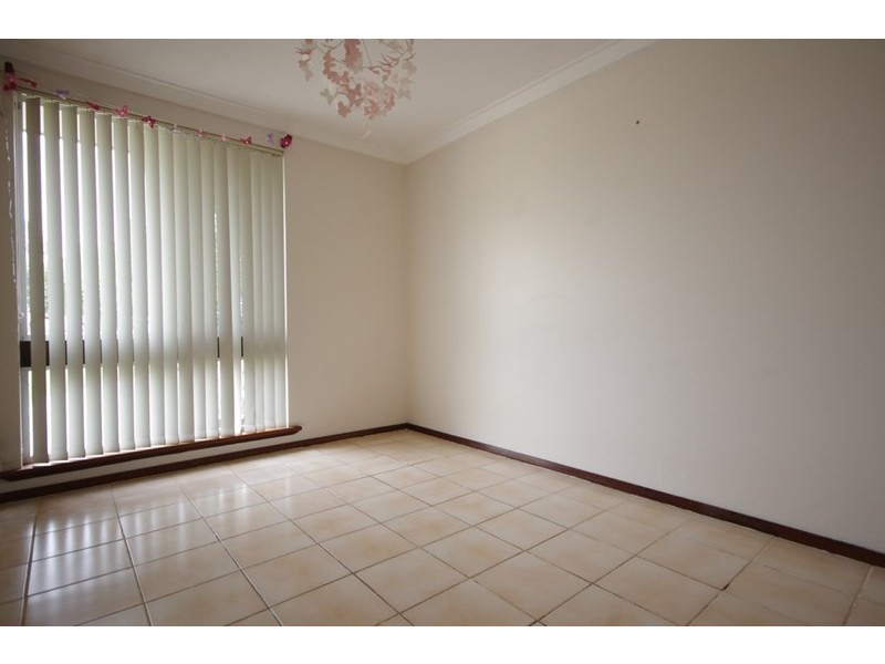 7 Camfield Place, Beechboro WA 6063