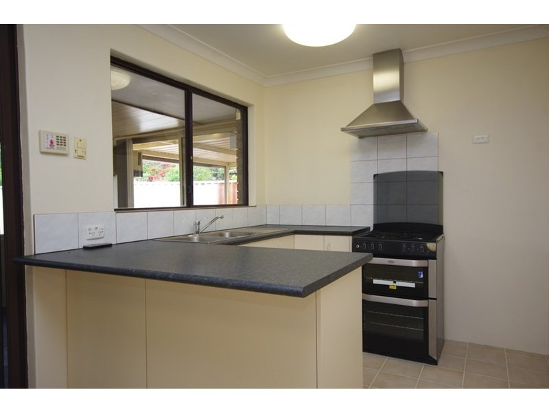 4 Congo Place, Beechboro WA 6063