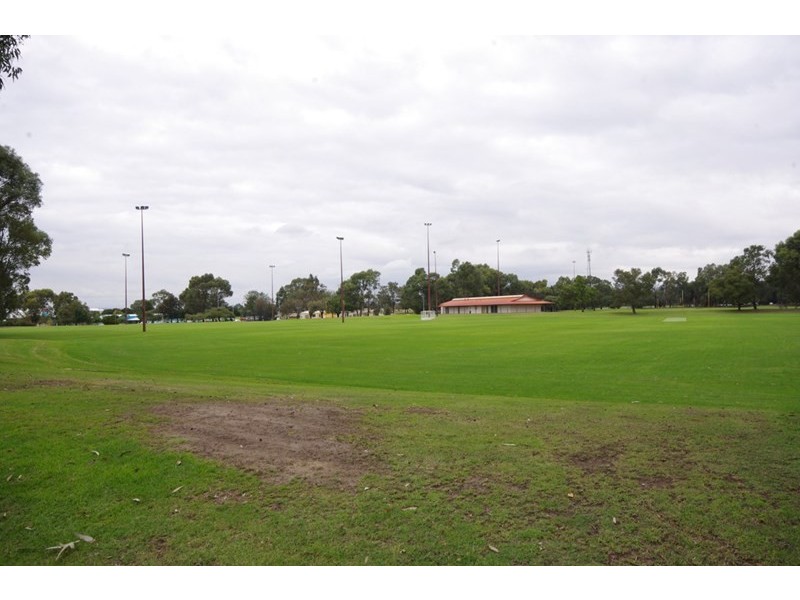 4 Congo Place, Beechboro WA 6063