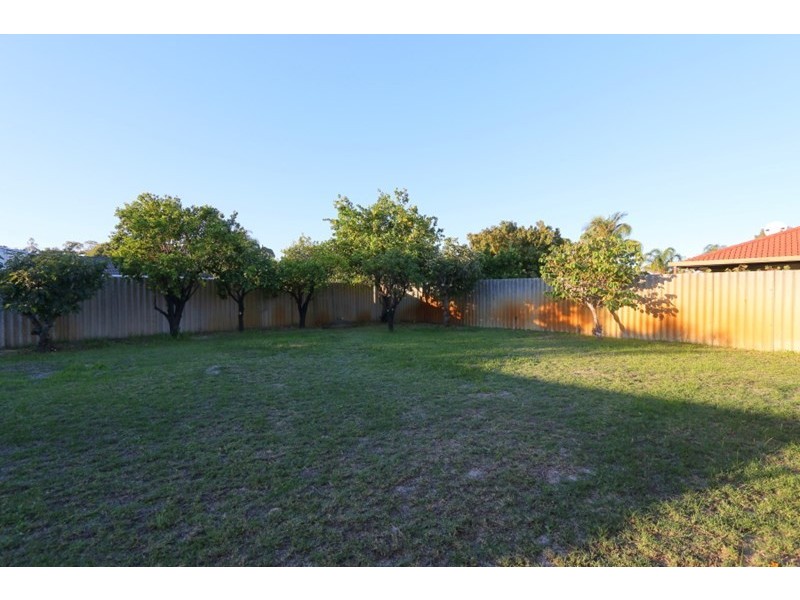 21 Faulkner Way, Eden Hill WA 6054