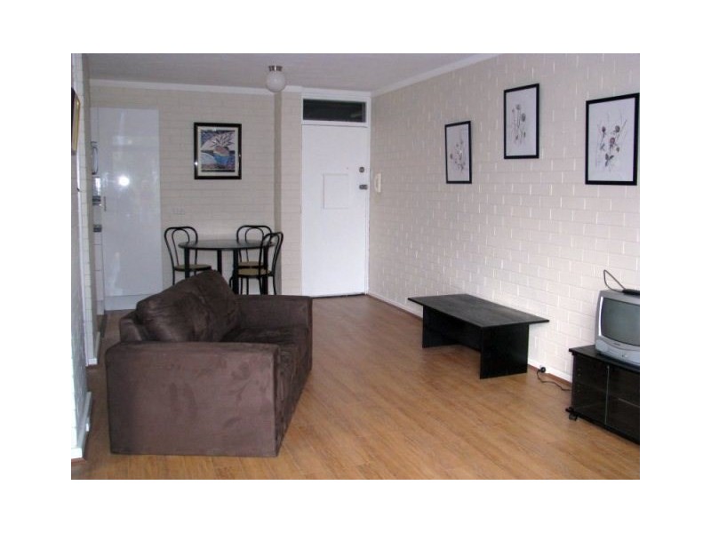 2/38 Waterloo Crescent, East Perth WA 6004