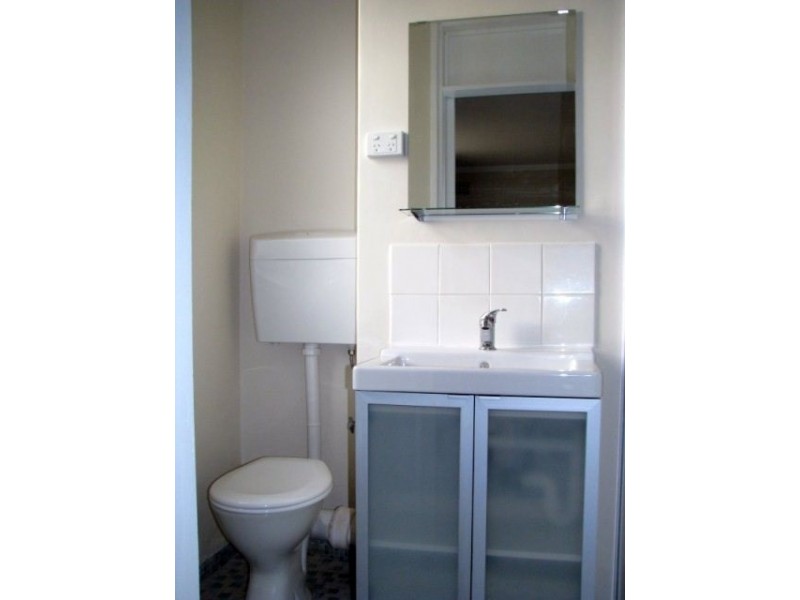 2/38 Waterloo Crescent, East Perth WA 6004