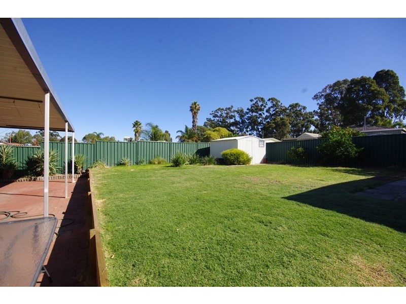 43 Montrose Avenue, Girrawheen WA 6064