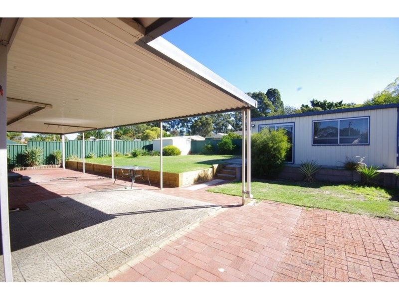 43 Montrose Avenue, Girrawheen WA 6064