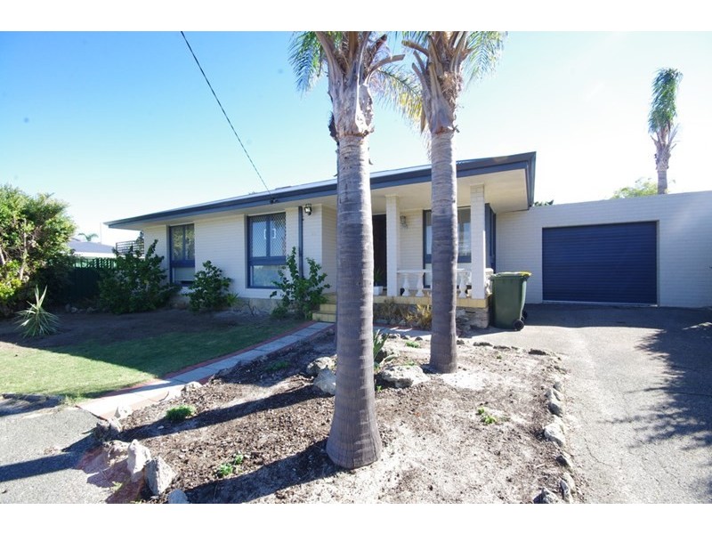 43 Montrose Avenue, Girrawheen WA 6064