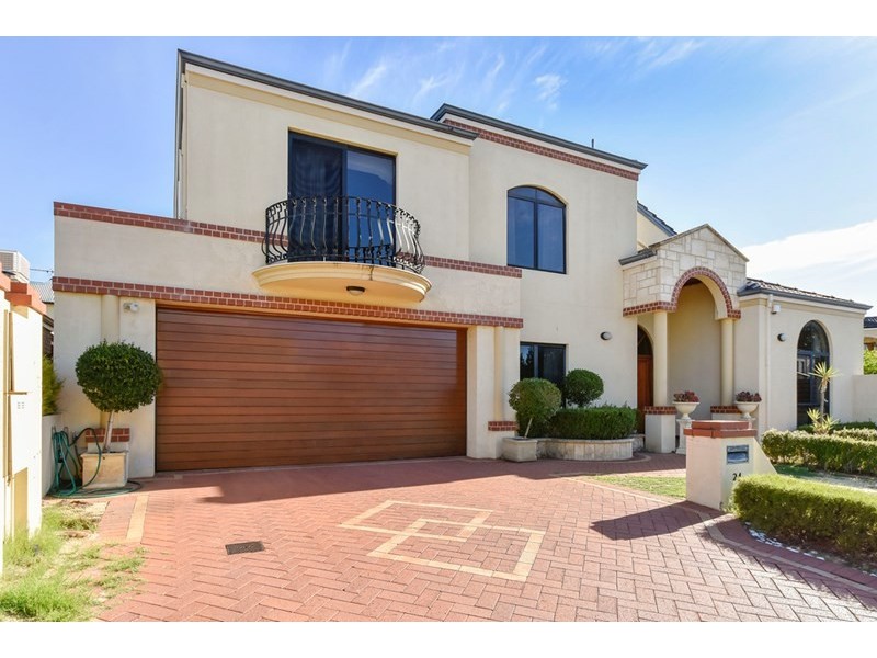 24 Macaulay Crescent, Inglewood WA 6052