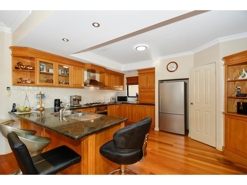 24 Macaulay Crescent, Inglewood WA 6052