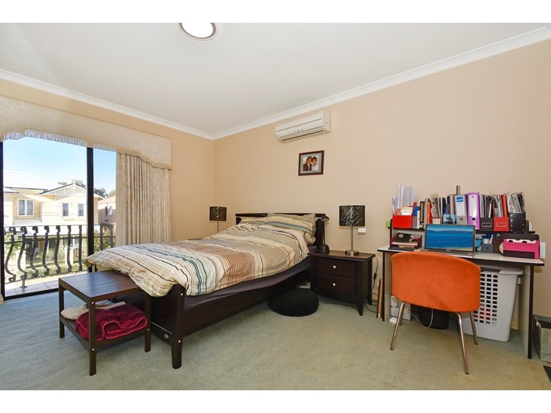 24 Macaulay Crescent, Inglewood WA 6052