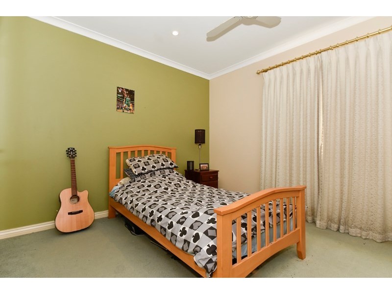 24 Macaulay Crescent, Inglewood WA 6052