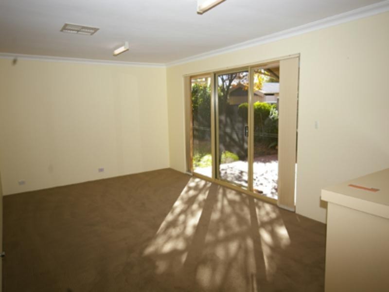 8B Tamarisk Court, Dianella WA 6059