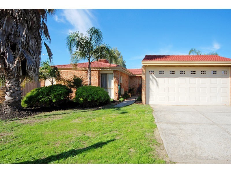 8 Giles Place, Mirrabooka WA 6061