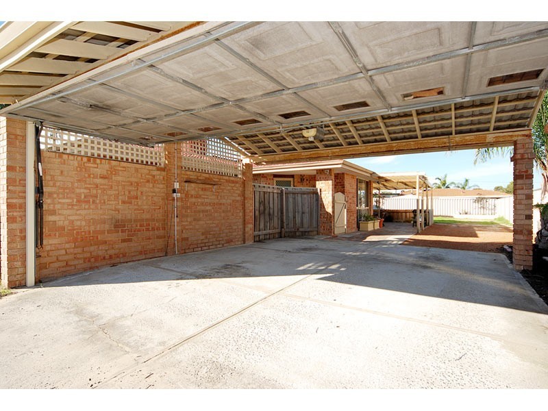 8 Giles Place, Mirrabooka WA 6061