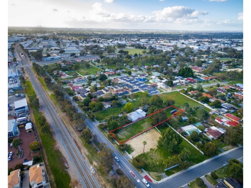 32 The Crescent, Maddington WA 6109