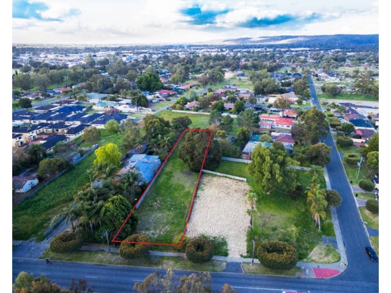 32 The Crescent, Maddington WA 6109