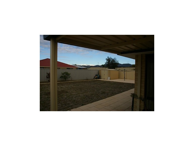 18 Kinta Way, Tapping WA 6065