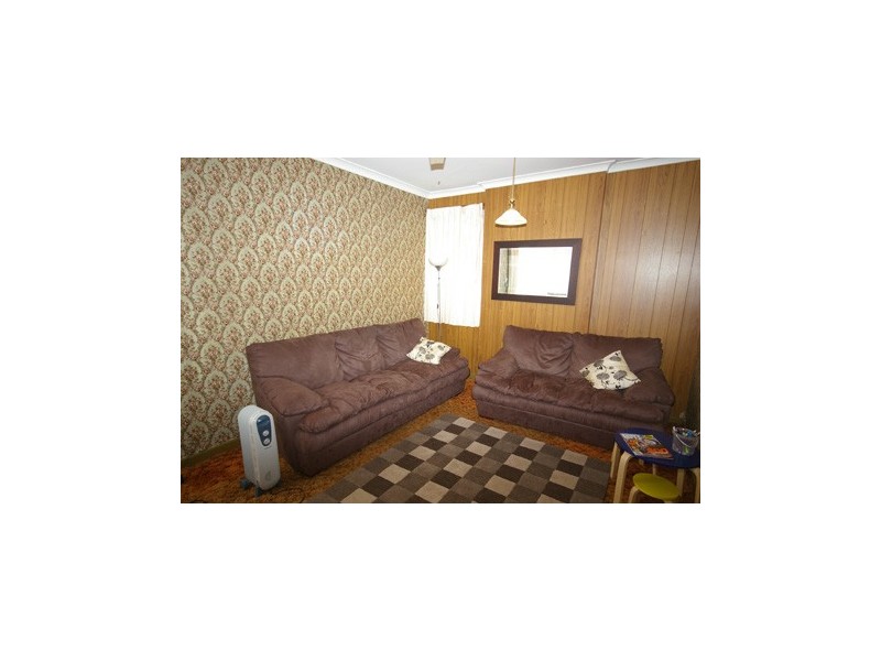 4 Eastbourne Crescent, Nollamara WA 6061