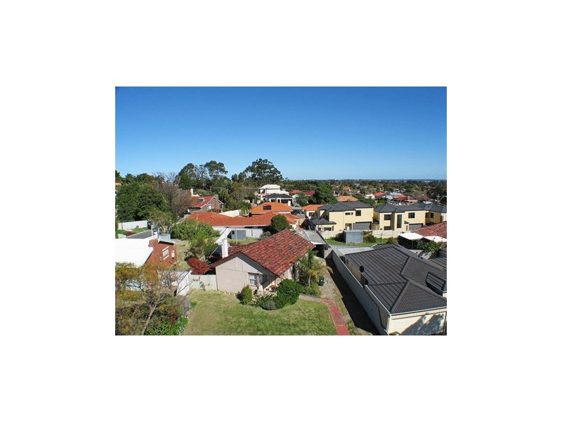 4 Eastbourne Crescent, Nollamara WA 6061