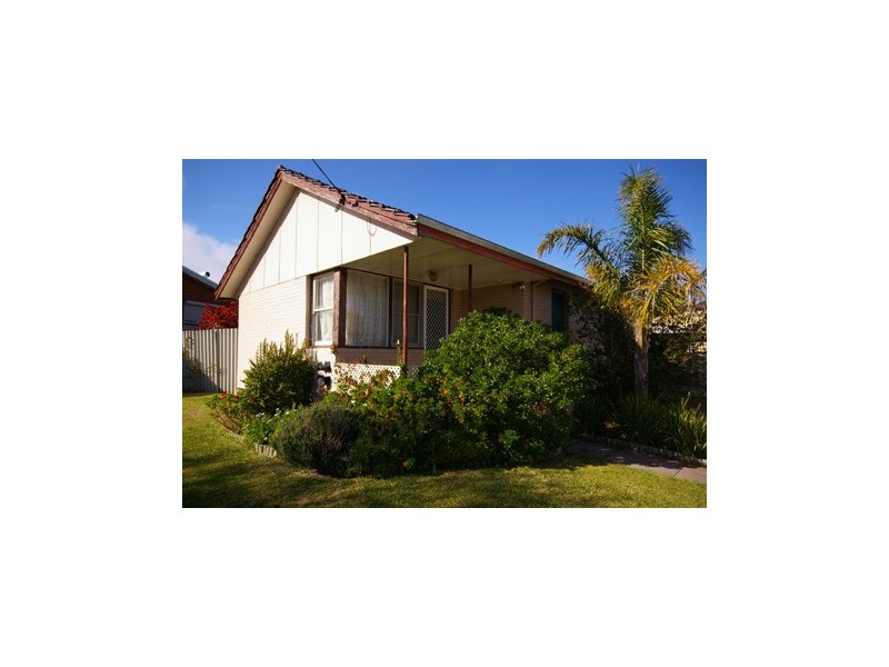 4 Eastbourne Crescent, Nollamara WA 6061