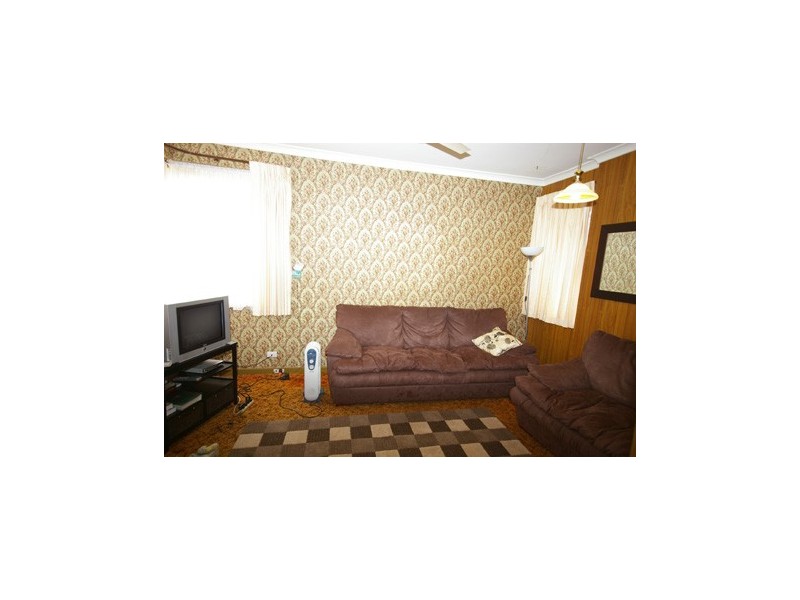 4 Eastbourne Crescent, Nollamara WA 6061