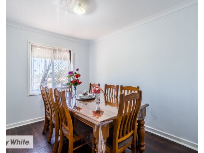 19 Calvert Way, Girrawheen WA 6064