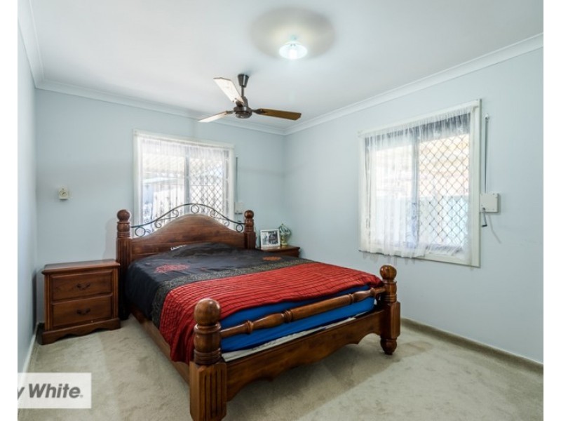 19 Calvert Way, Girrawheen WA 6064