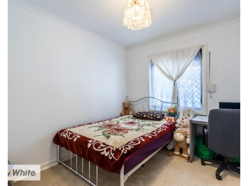 19 Calvert Way, Girrawheen WA 6064