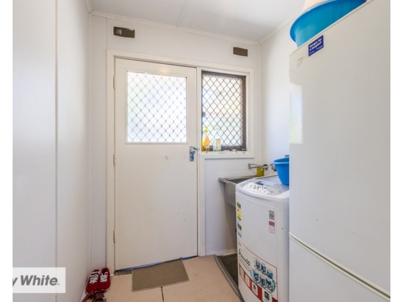 19 Calvert Way, Girrawheen WA 6064