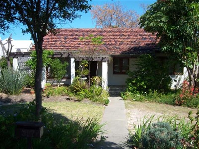 317 Flinders Street, Nollamara WA 6061