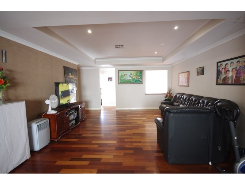 11 Rosemary Avenue, Darch WA 6065