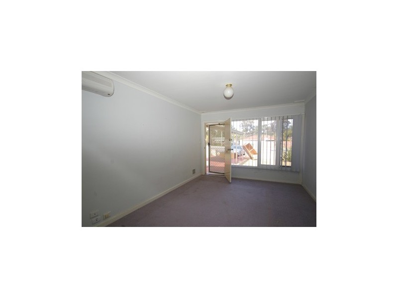 55 Amberton Avenue, Girrawheen WA 6064