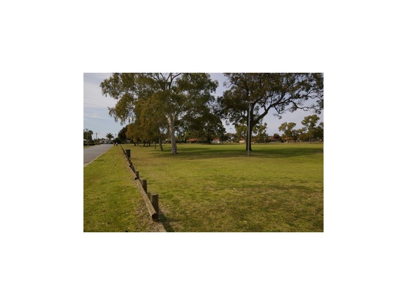 13A Ganfield Way, Balga WA 6061